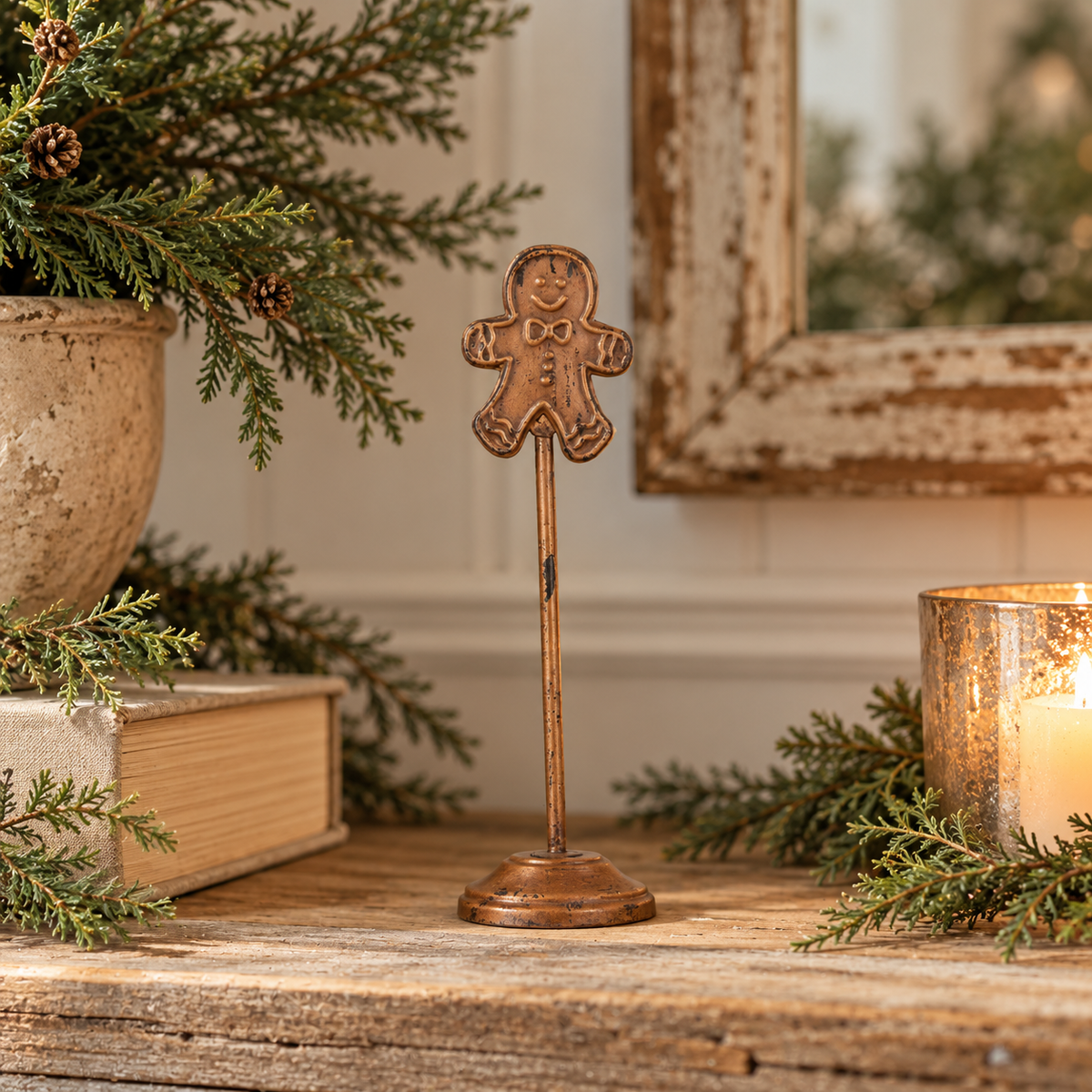 Gold Gingerbread Place Card Holder