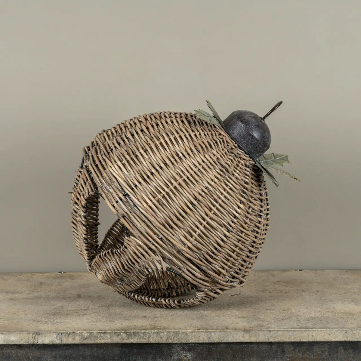 Wicker & Metal Holly Sleigh Bell