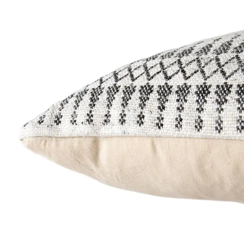 Jaipur Living Peykan PEY02 Pillow