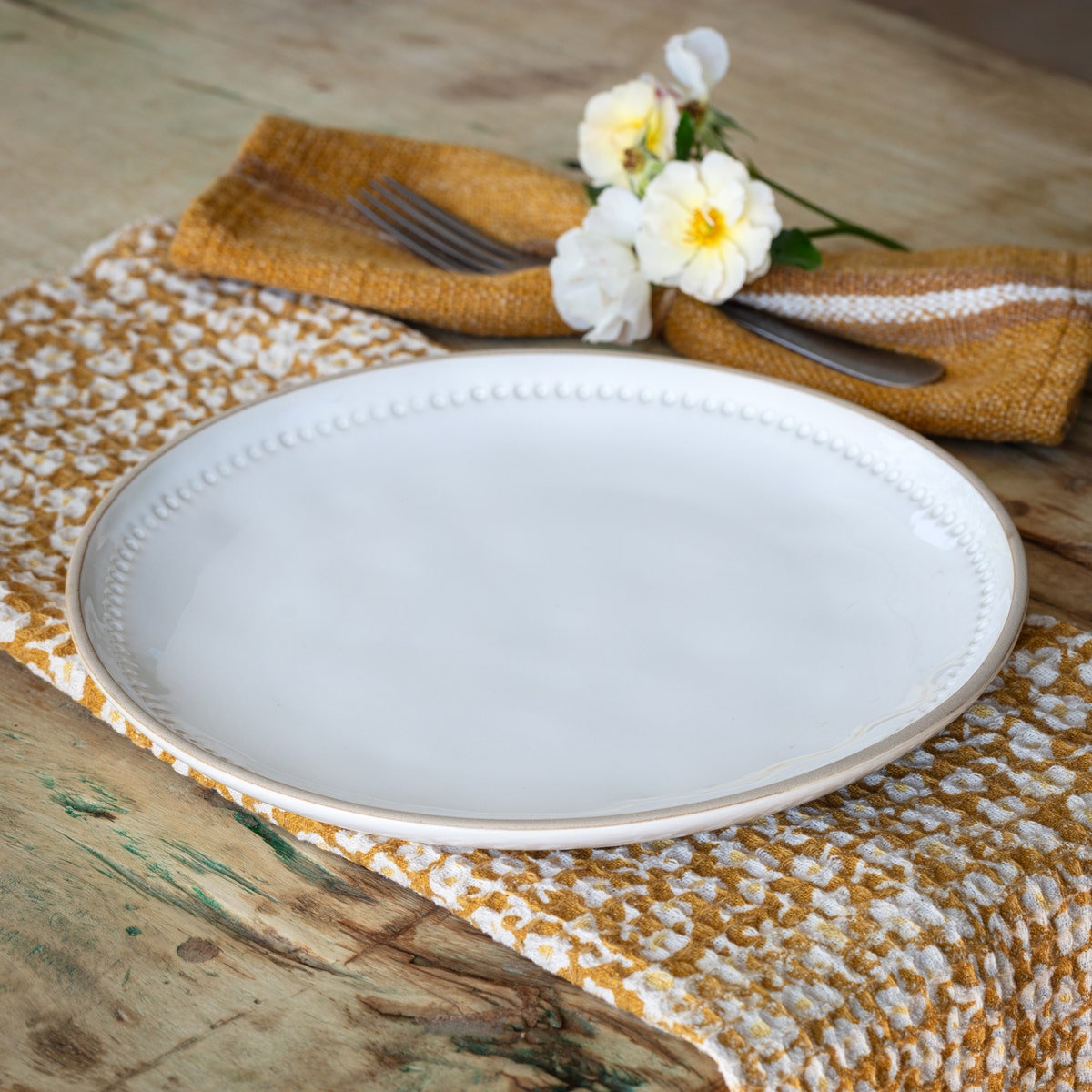 Isabella White Dinner Plate Set