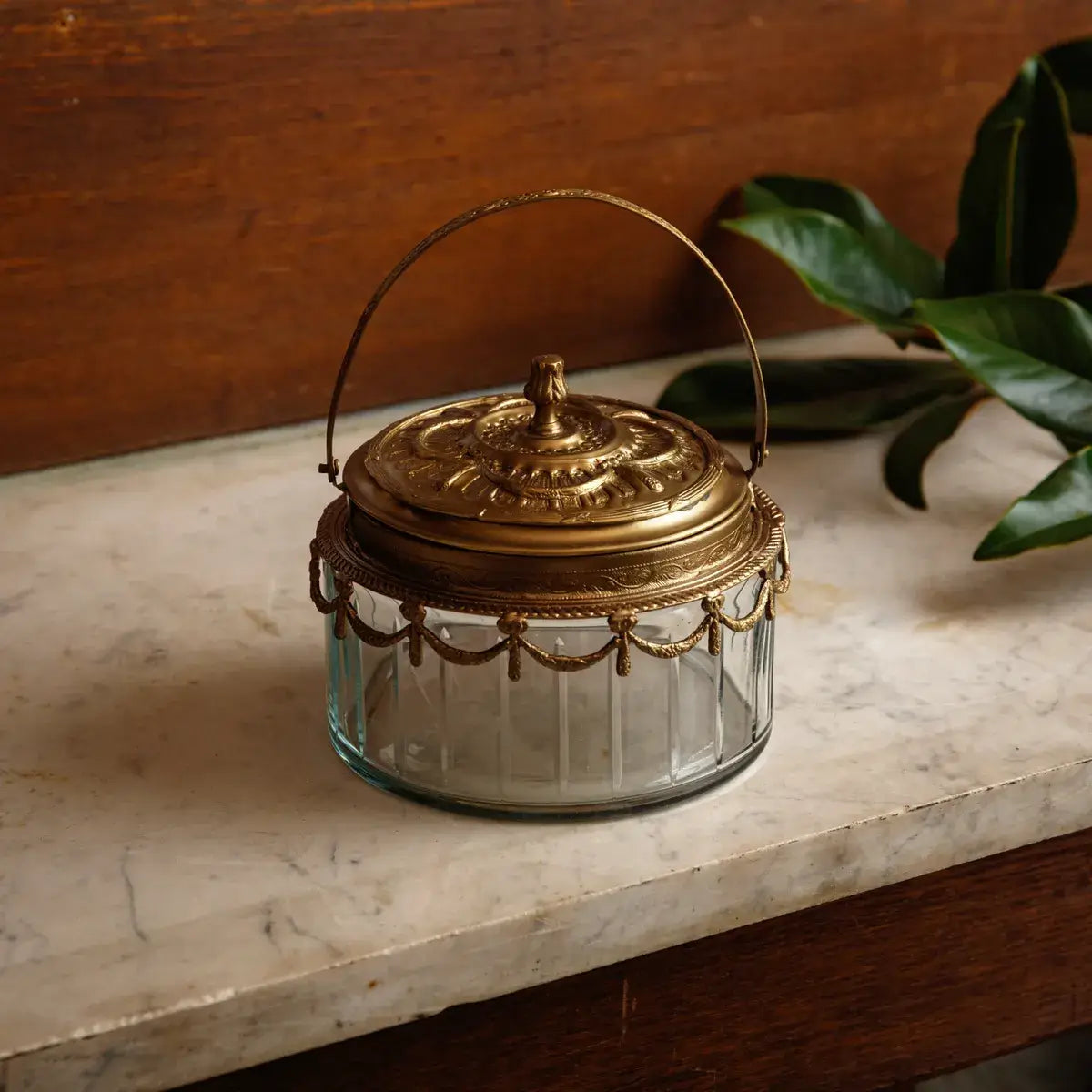 Grande Vanity Handle Jar