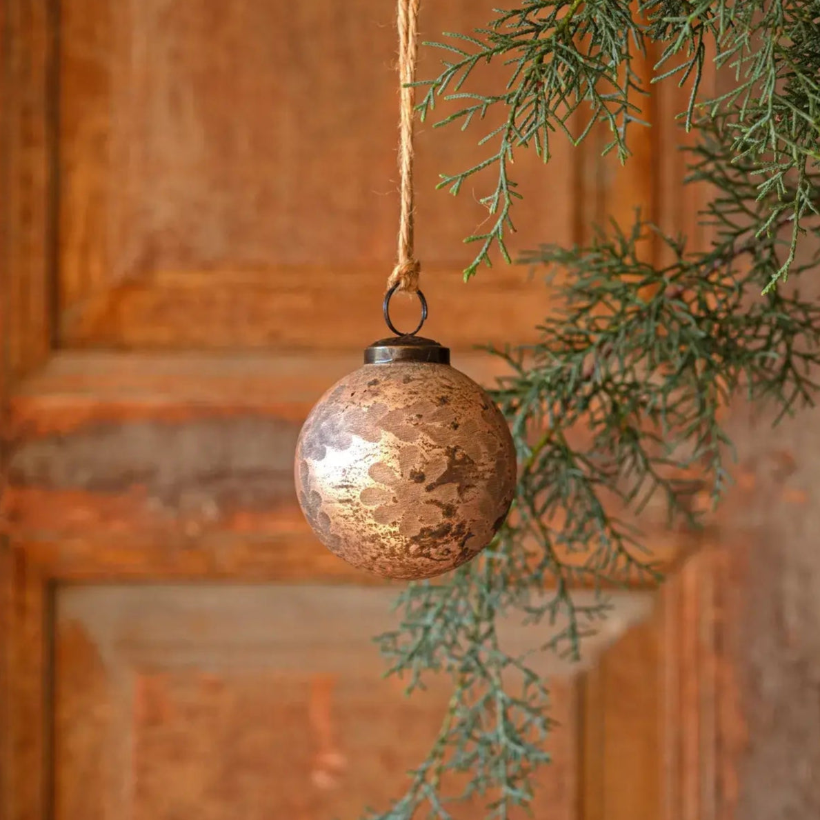 Cameo Antique Etched Glass Ball Ornament Set