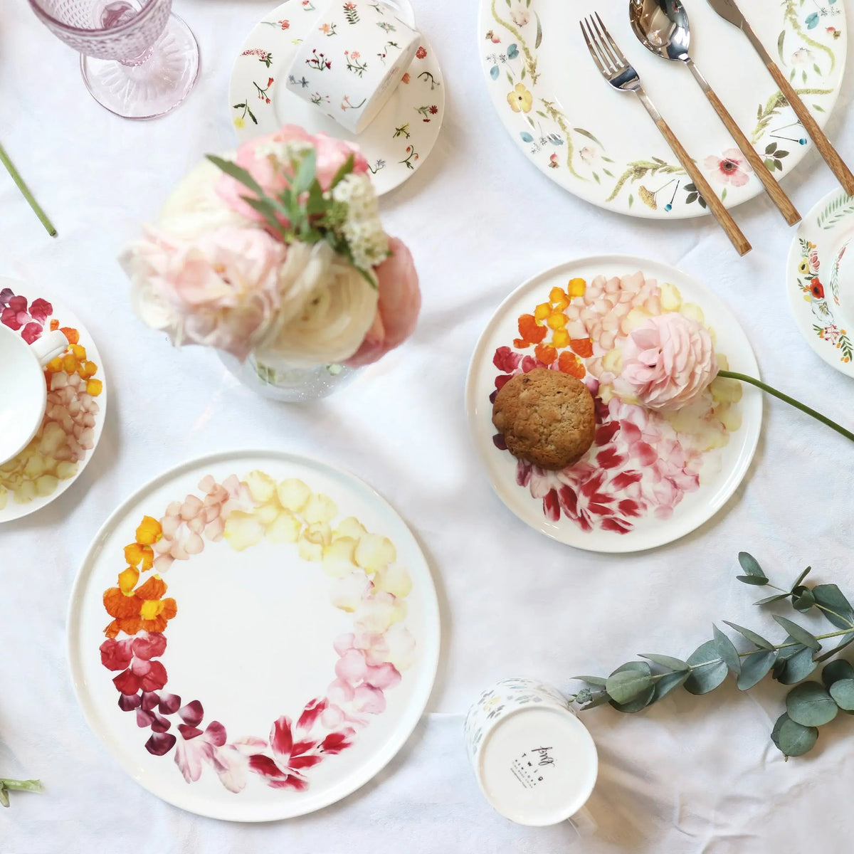 Petals 10" Dinner Plate
