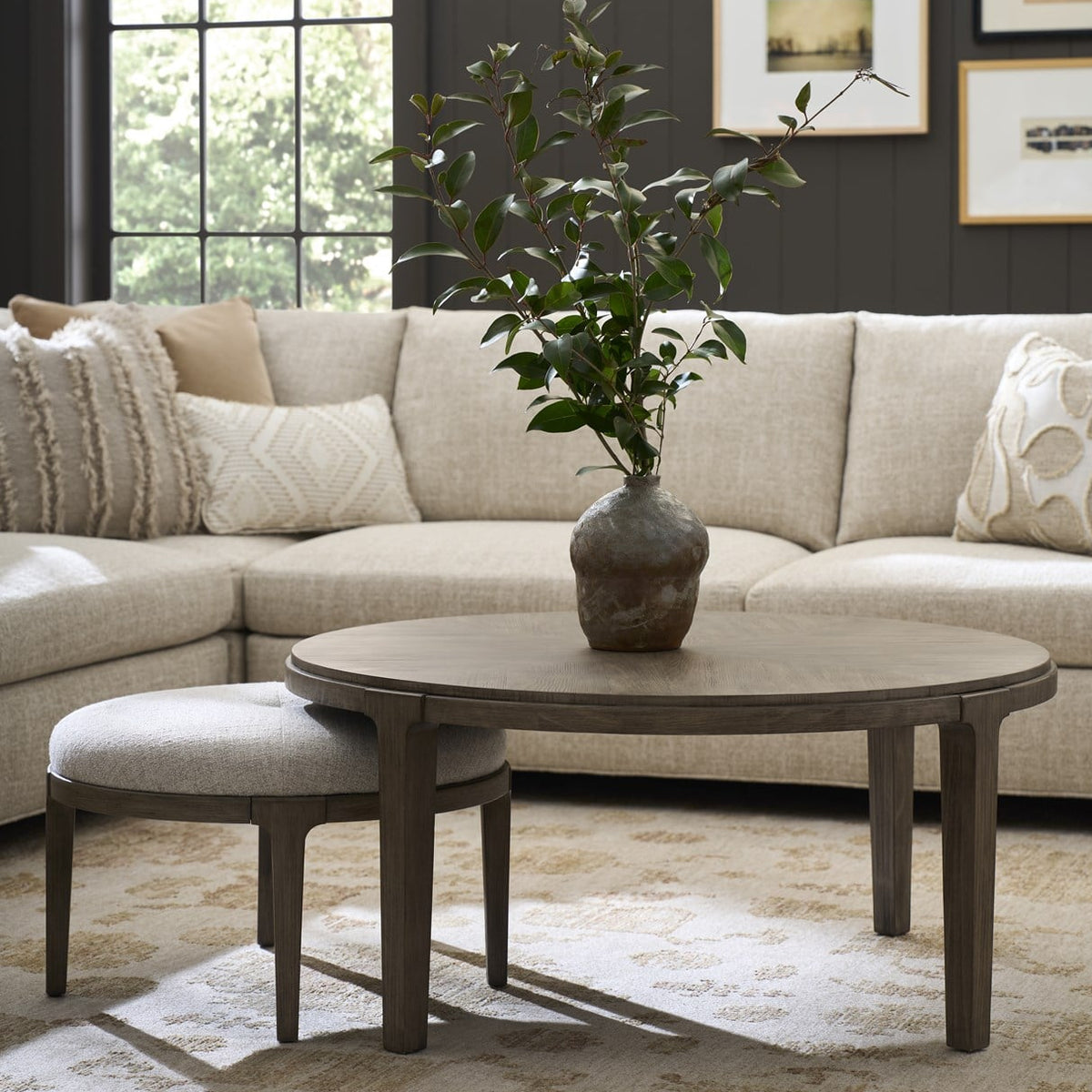 https://www.viewmastercms.com/assets/VMAPP_Universal_Furniture/image/ic/orig/U462808_RS.jpg