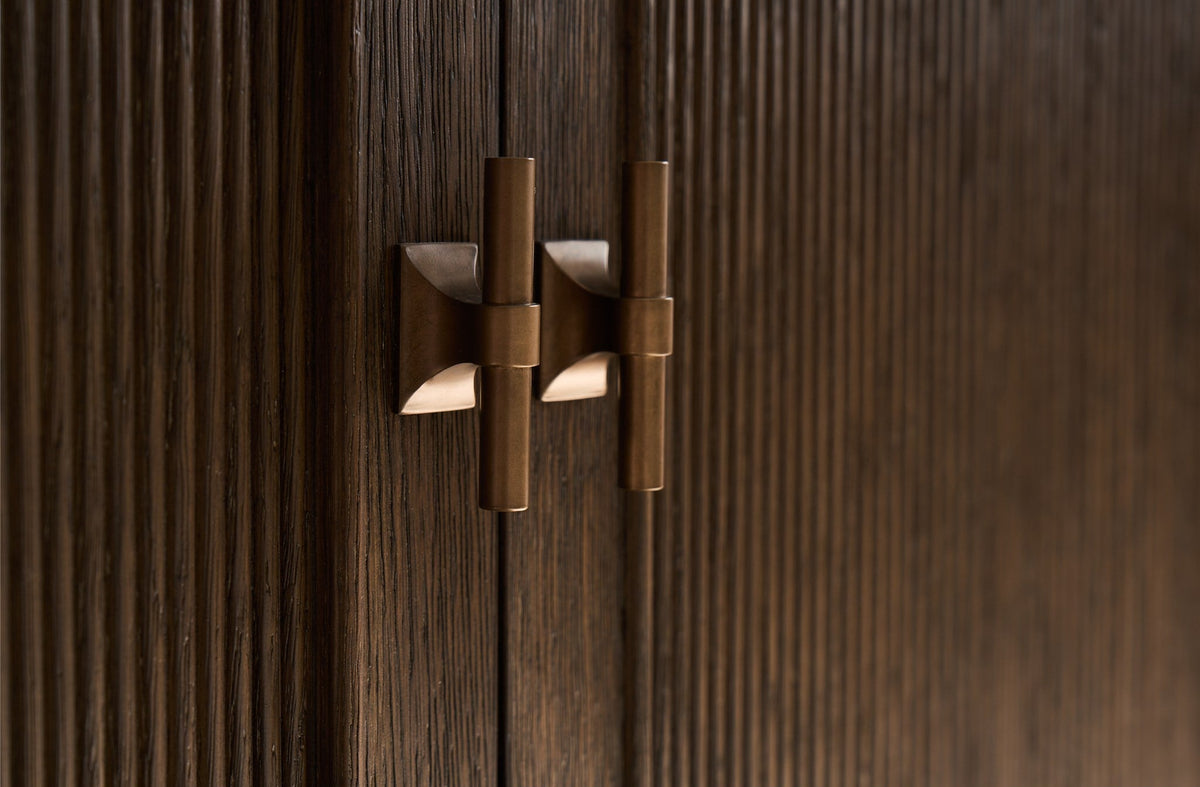 https://www.viewmastercms.com/assets/VMAPP_Universal_Furniture/image/ic/orig/U508845_DET_002.jpg