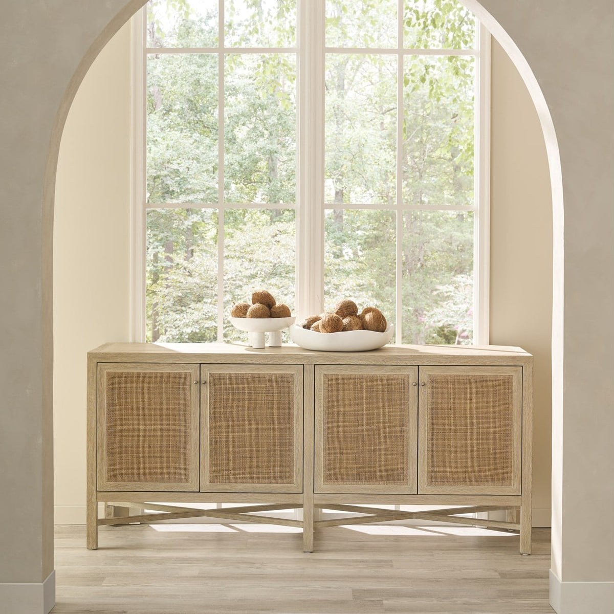 https://www.viewmastercms.com/assets/VMAPP_Universal_Furniture/image/ic/orig/U533676_RS.jpg