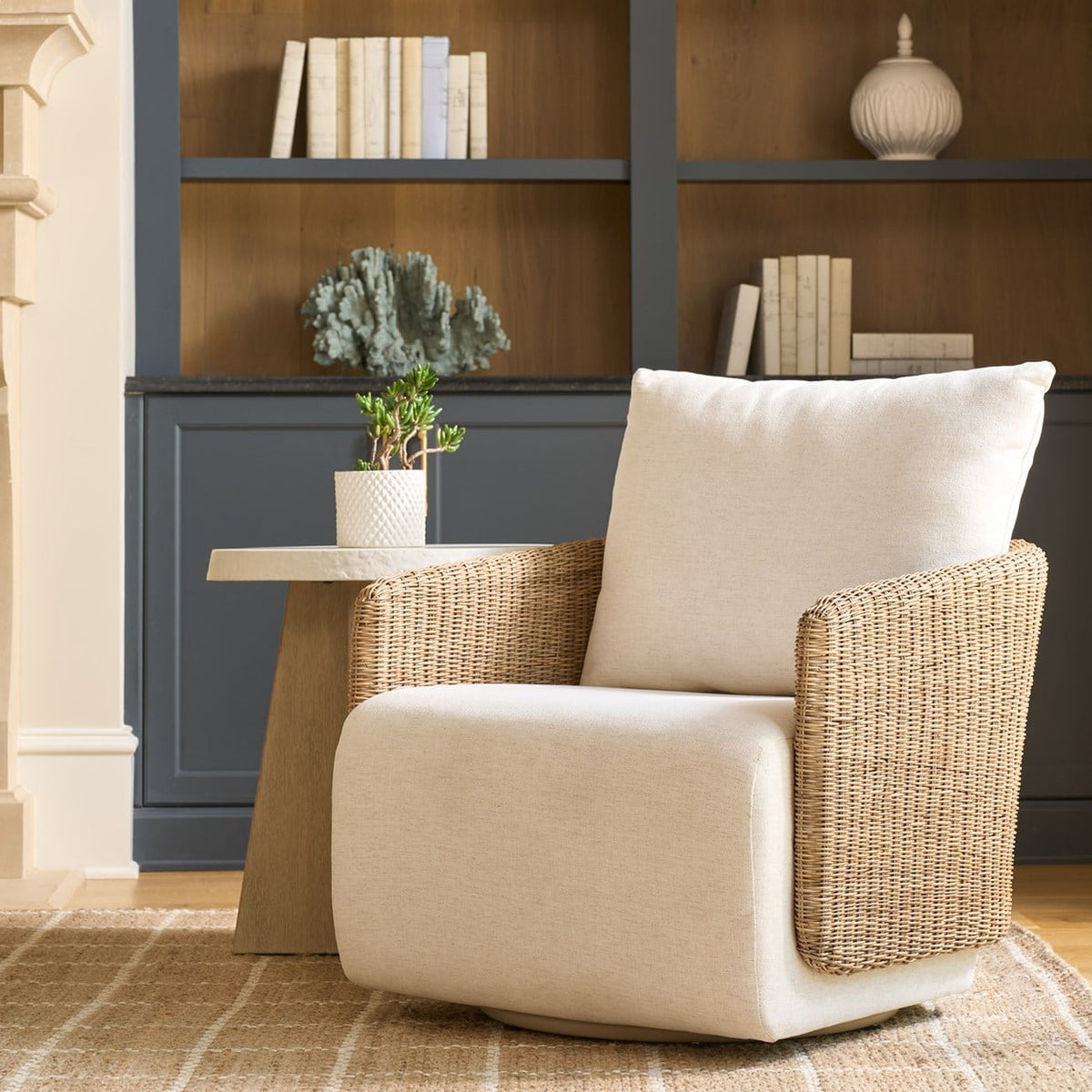 https://www.viewmastercms.com/assets/VMAPP_Universal_Furniture/image/ic/orig/U54050312011_RS_VM.jpg
