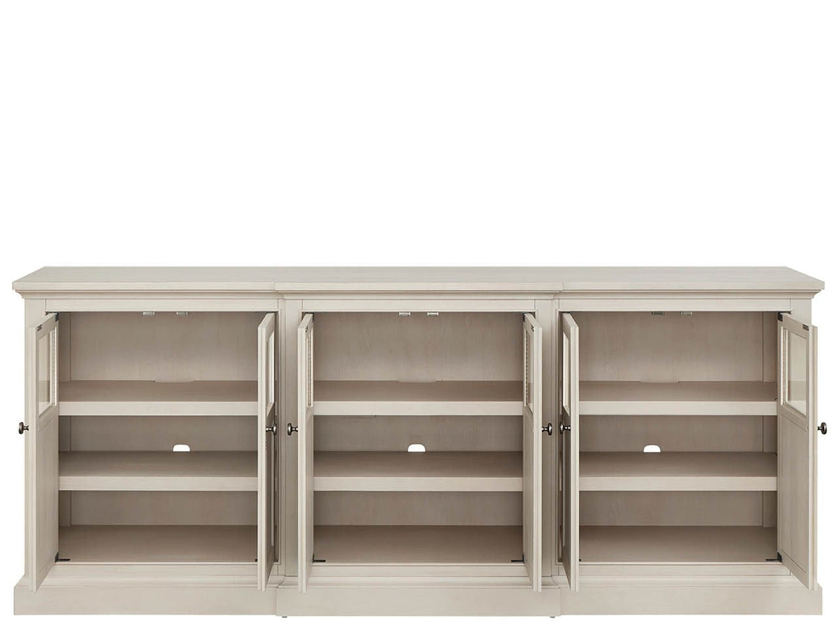 https://www.viewmastercms.com/assets/VMAPP_Universal_Furniture/image/ic/orig/U550A6781_VM3.jpg