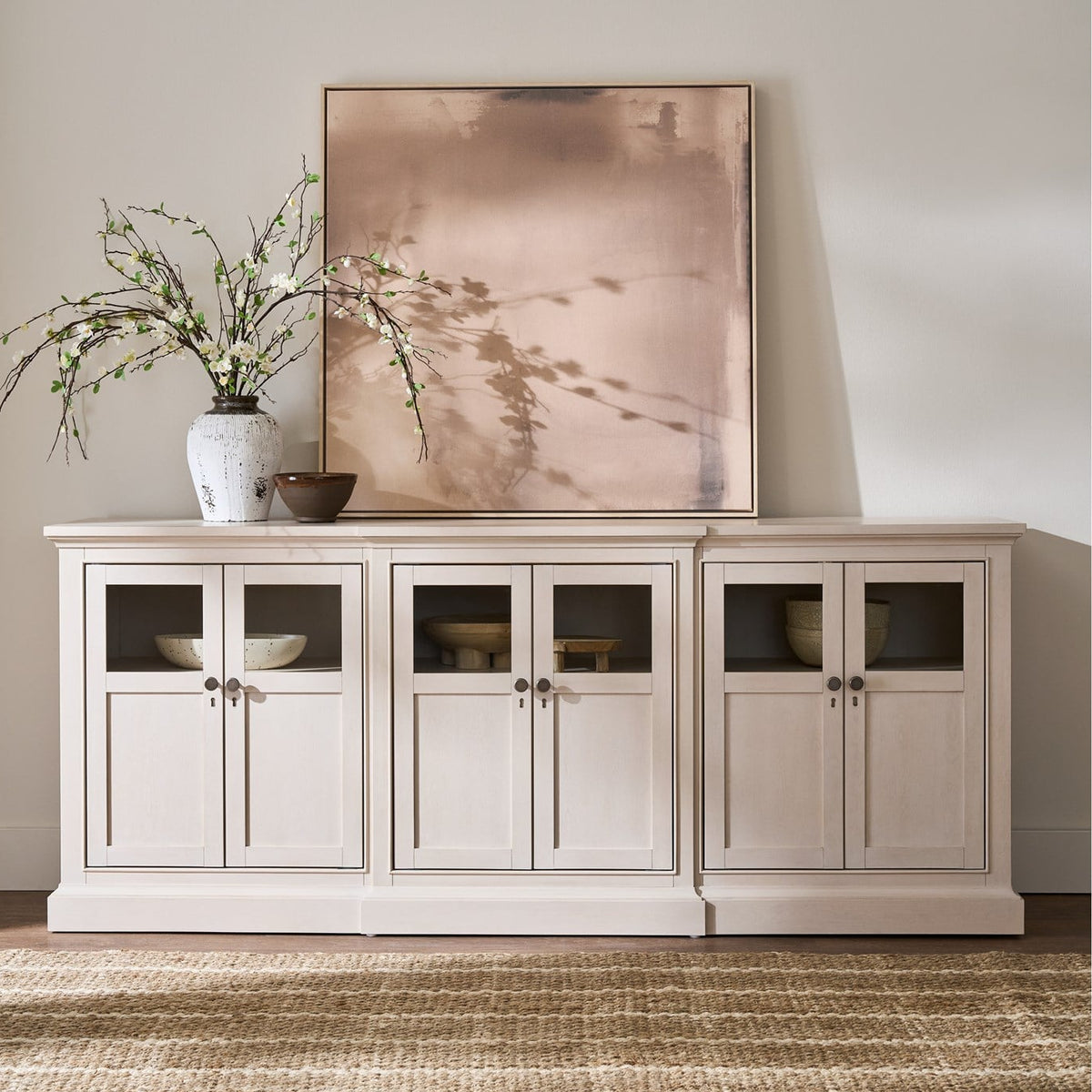 https://www.viewmastercms.com/assets/VMAPP_Universal_Furniture/image/ic/orig/U550A678_RS_VM2.jpg