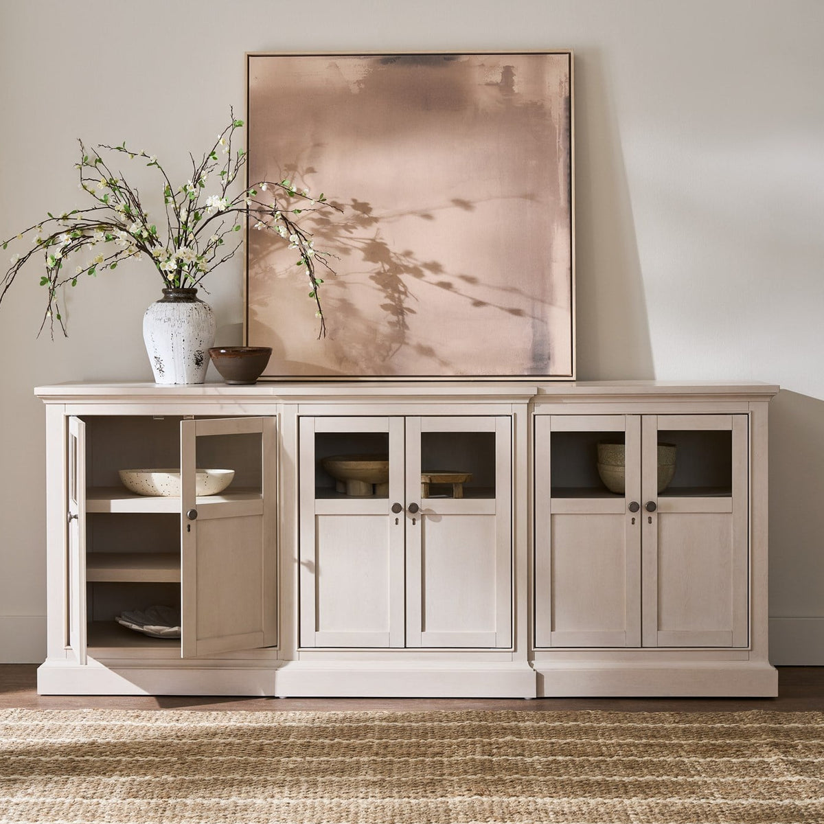 https://www.viewmastercms.com/assets/VMAPP_Universal_Furniture/image/ic/orig/U550A678_RS_VM4.jpg