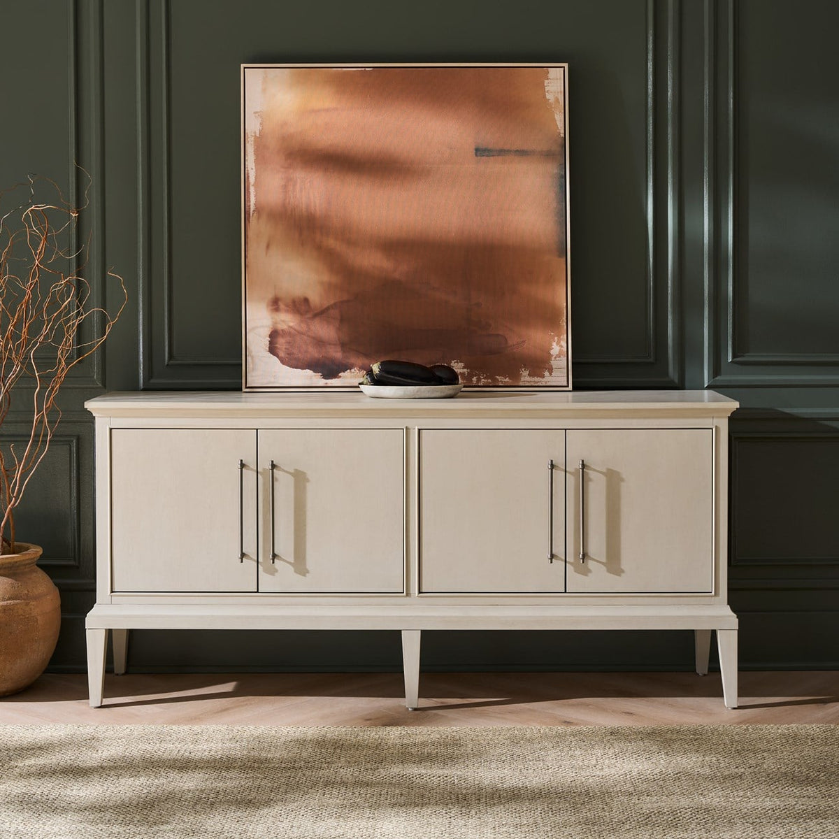 https://www.viewmastercms.com/assets/VMAPP_Universal_Furniture/image/ic/orig/U550A679_RS_VM.jpg