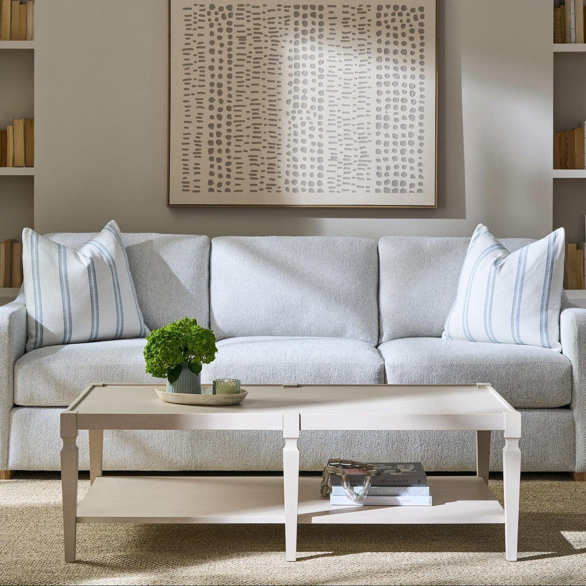 https://www.viewmastercms.com/assets/VMAPP_Universal_Furniture/image/ic/orig/U550A829_RS_VM.jpg