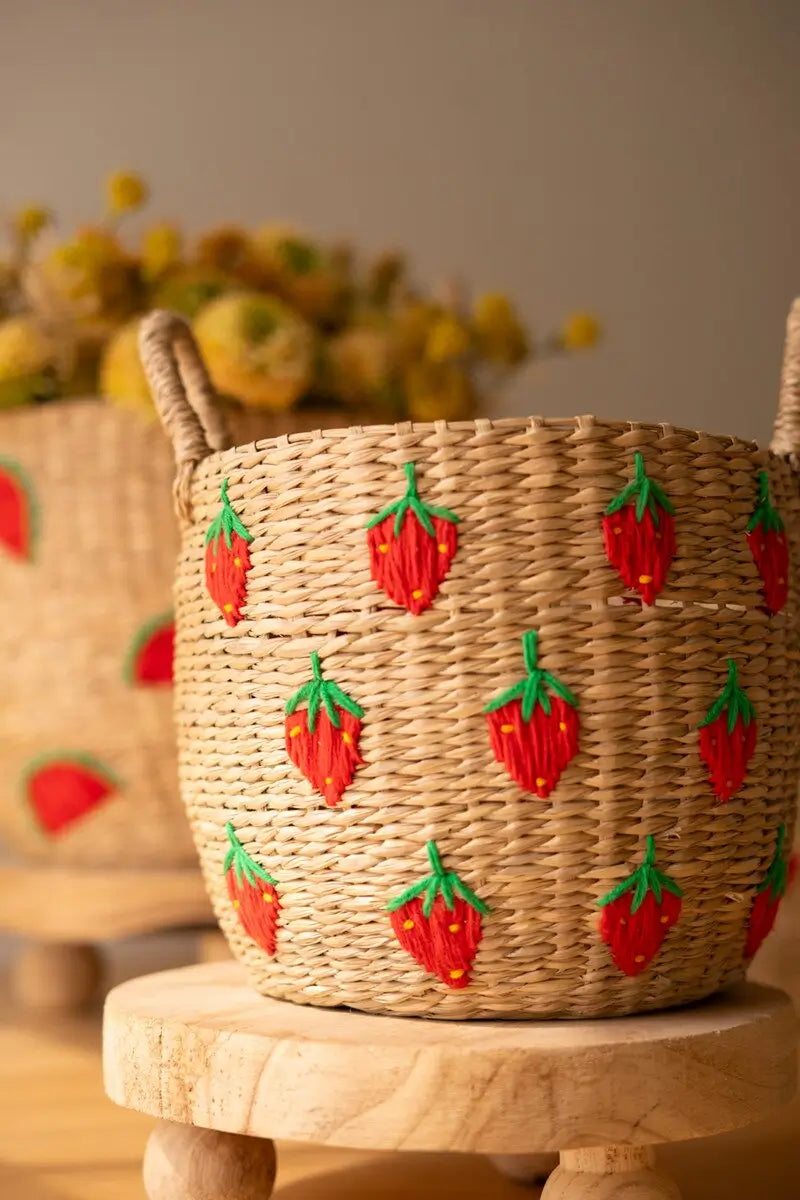 Seagrass Embroidered Fruit Basket Set