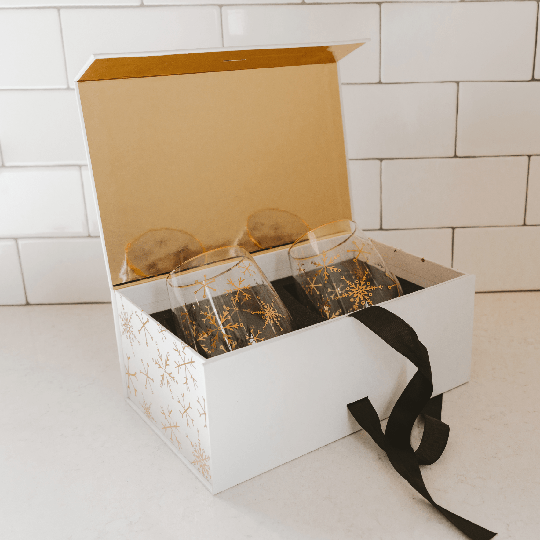 Snowflakes Stemless Wine Glass Set