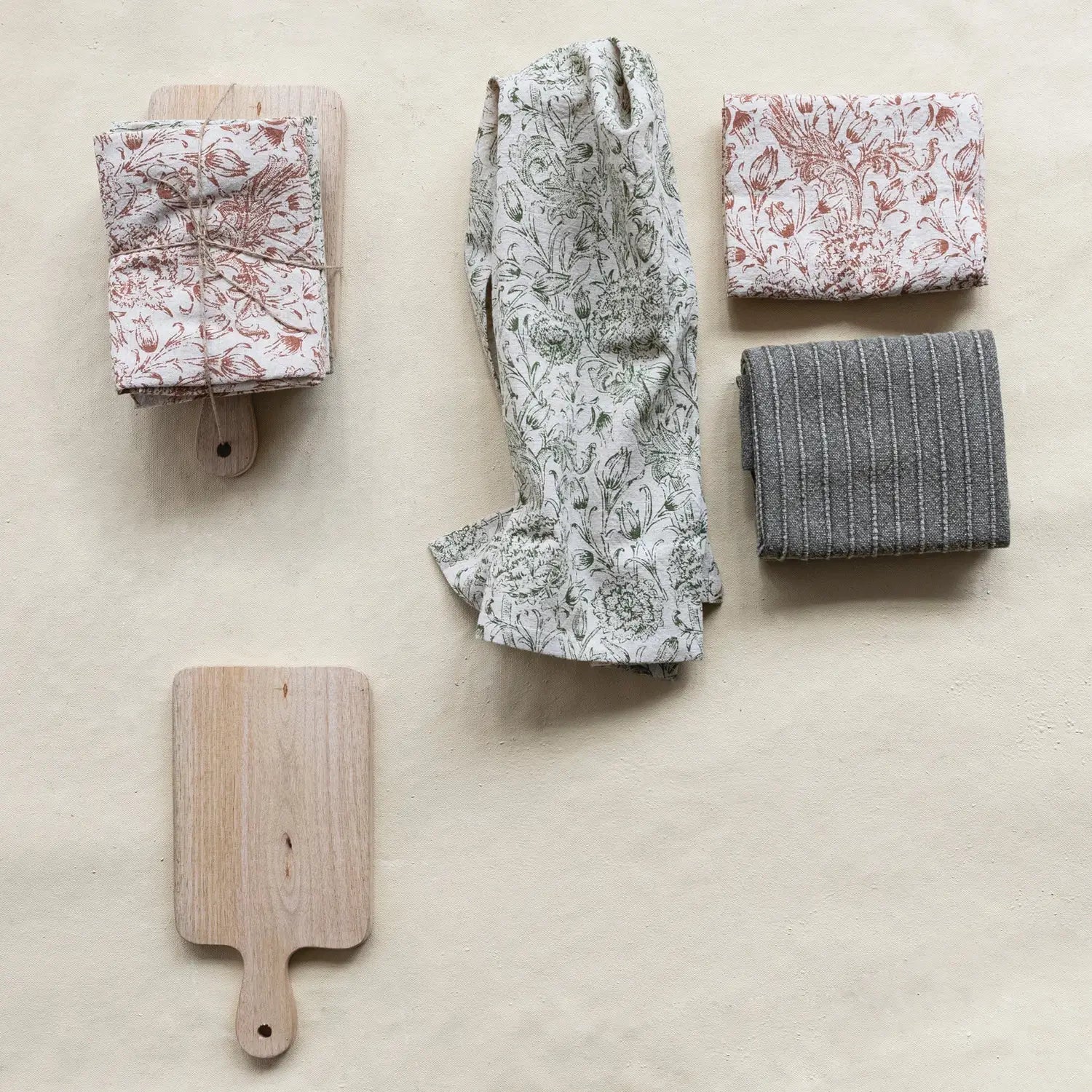 Mango Wood Cheese Board & Tea Towel Set