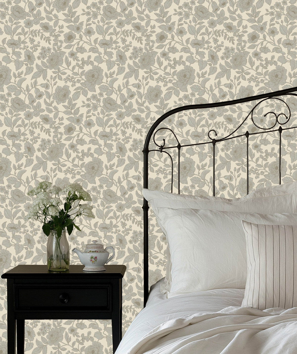 Lorraine Peel & Stick Wallpaper by Daphne & Sage