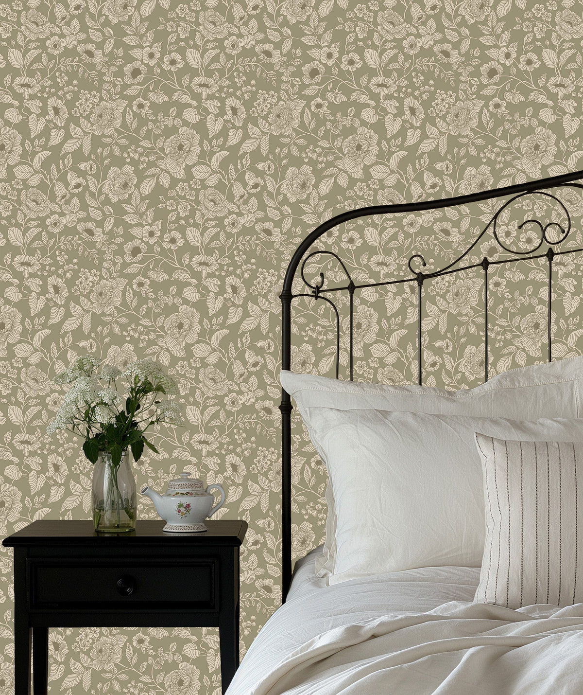 Lorraine Peel & Stick Wallpaper by Daphne & Sage