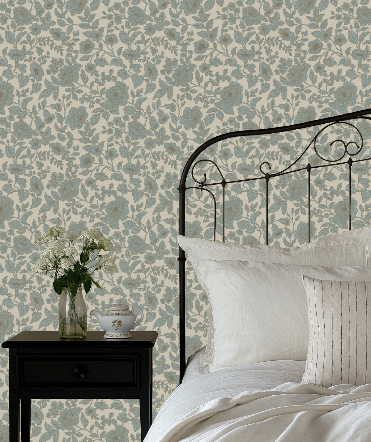Lorraine Peel & Stick Wallpaper by Daphne & Sage