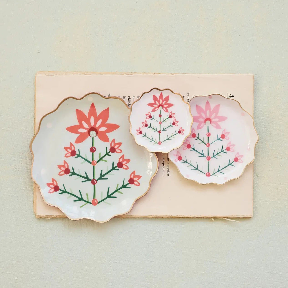 Holiday Botanicals Enameled Metal Tray Set