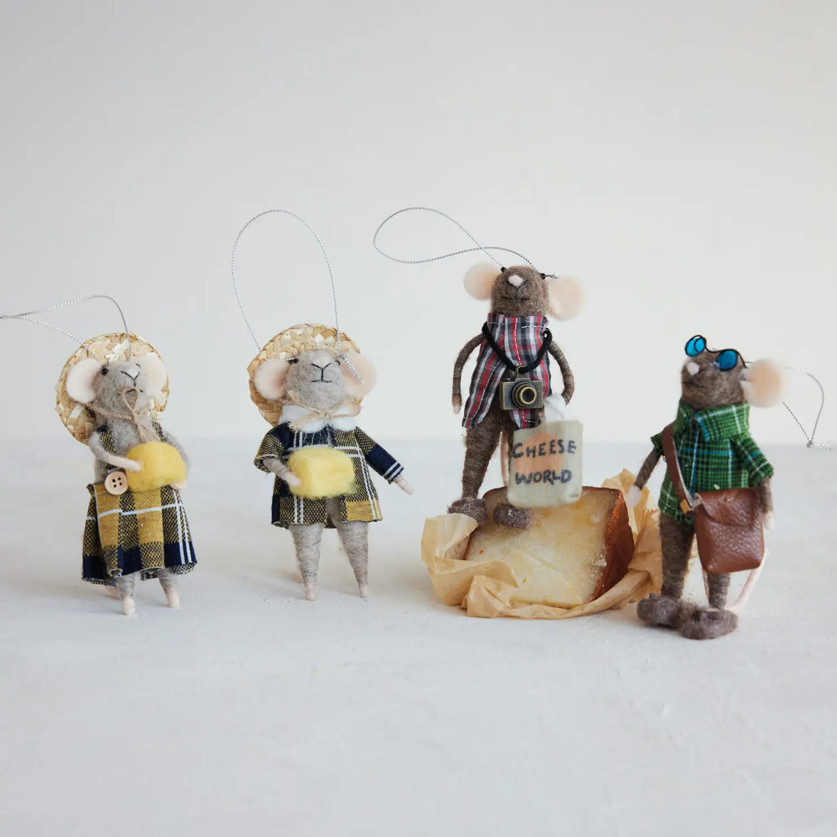 Wool Felt Tourist Mouse Ornament