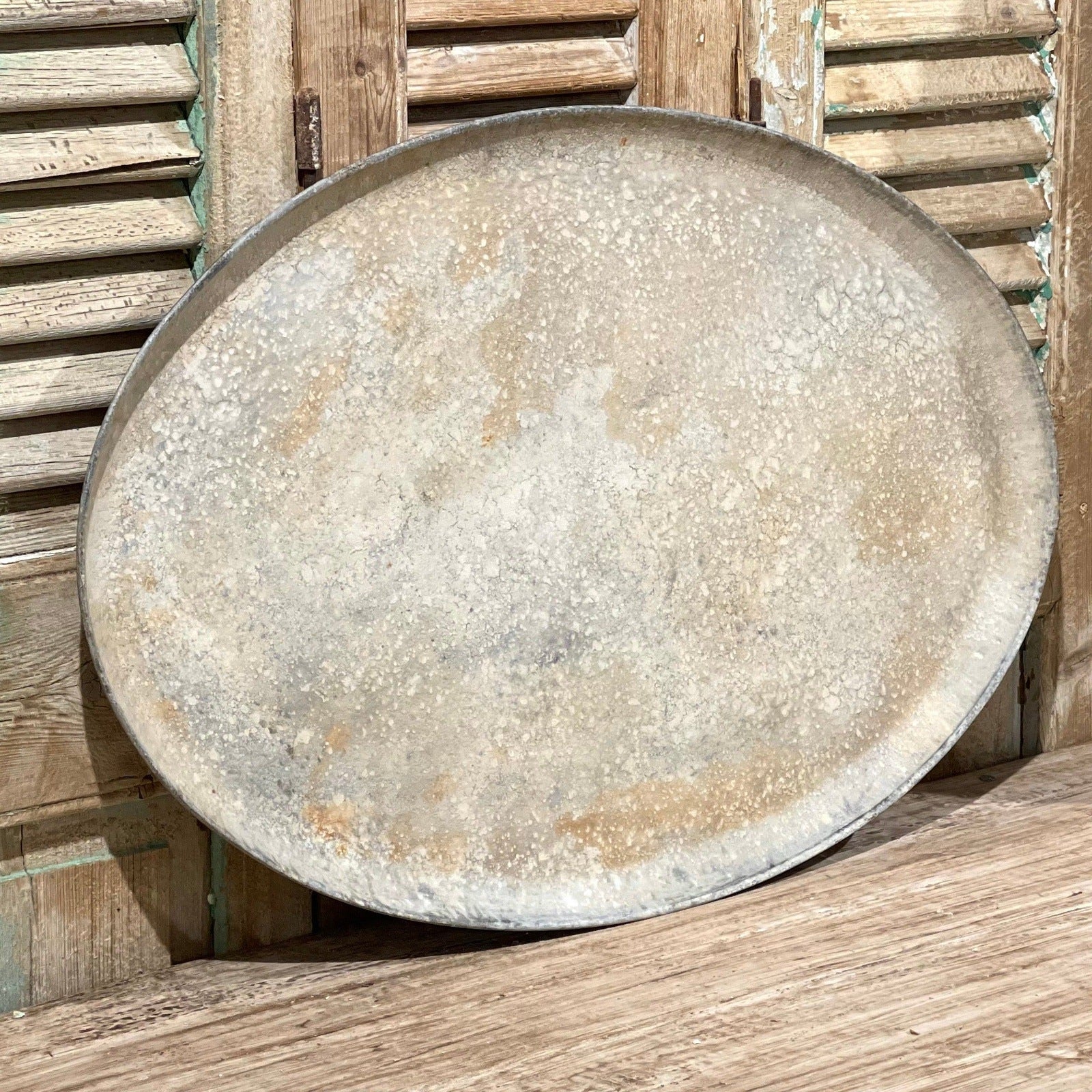 Wooden Decorative Tray Candle Holder: Round Wood Tray Home Decor, Small  Rustic Trays for Coffee Table, Ottoman, Table Centerpieces for Dining Room,  Living Room, Farmhouse Kitchen - Rustic 
