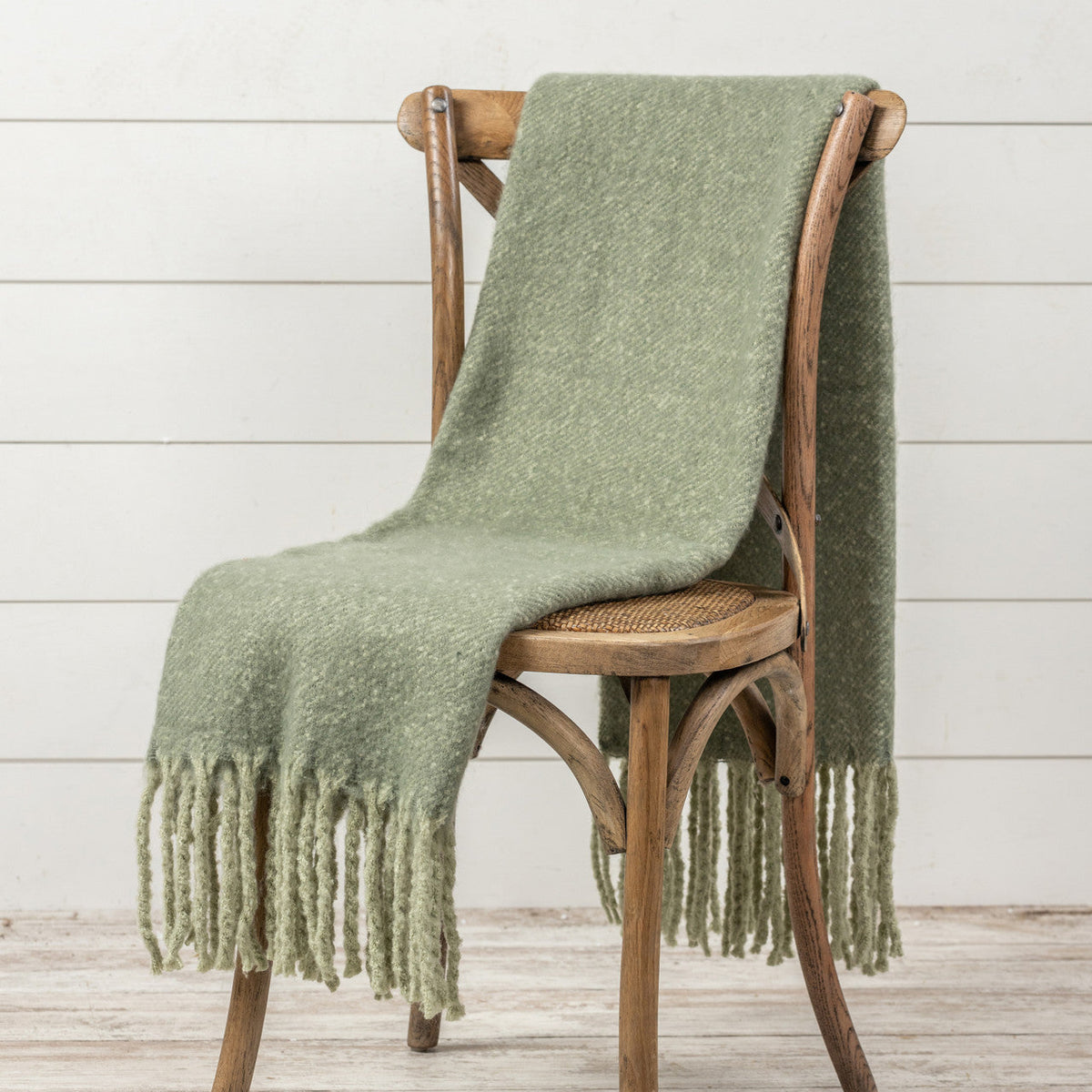 Heathered Green Throw With Tassels