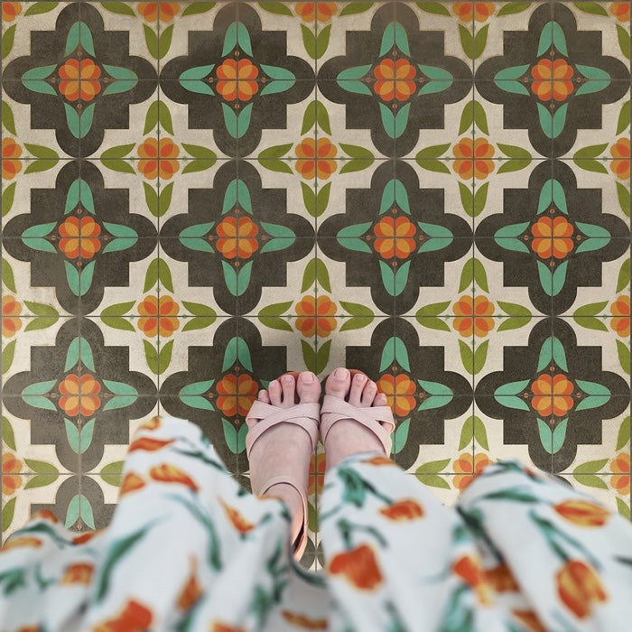 Pattern 33 Anna&#39;s Garden Vinyl Floor Cloth